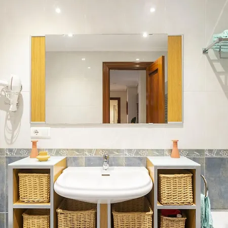 Appartement En Con Piscina Comunitario Badames